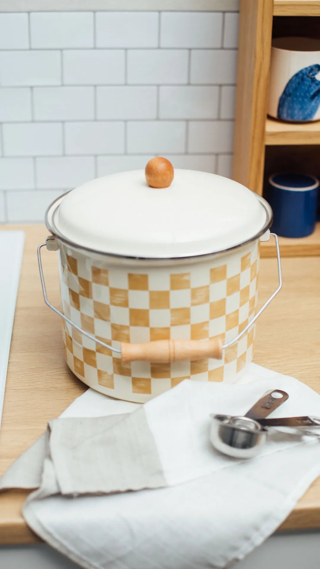 Beige Emaye Bakraç 22cm (5 Litre)